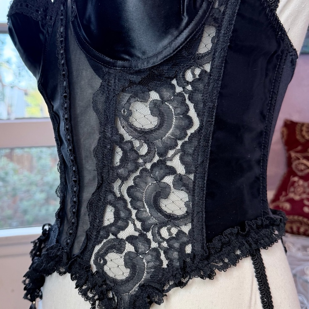Frederick's of Hollywood 34C Black Lace Bustier - Picture 5 of 12